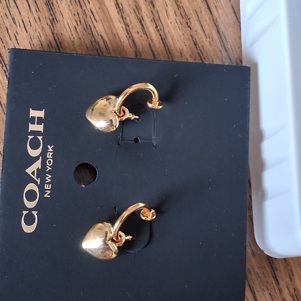 🌷Coach Signature "C" Heart Shaped Puffed Earrings With Crystal Accents NWT - Picture 3 of 5